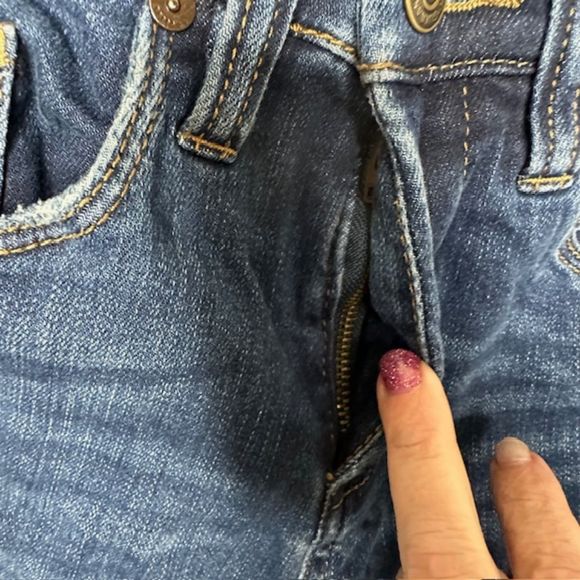 BlankNYC Mid Rise Skinny Jeans‎ - Picture 2 of 4